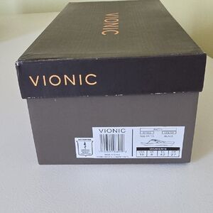 Vionic Black Flip flops W/ silver buckle